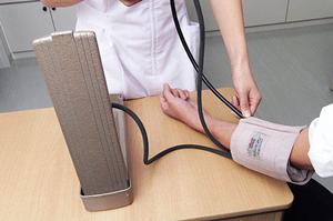 ホワイトニングの相談は人形町の笠原歯科へ