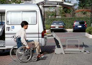 セラミック矯正とは何か、メリットは